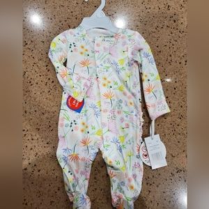 NWT Magnetic Me footies NB size